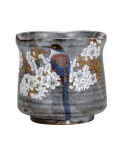 GRANDE TASSE À THÉ EN FAIENCE DE KUTANI, FLEURS DE CERISIER ET OISEAU